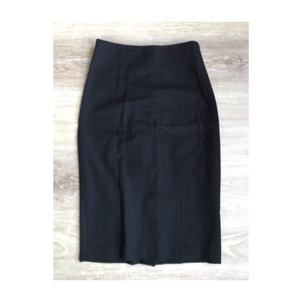 Banana Republic solid pencil skirt